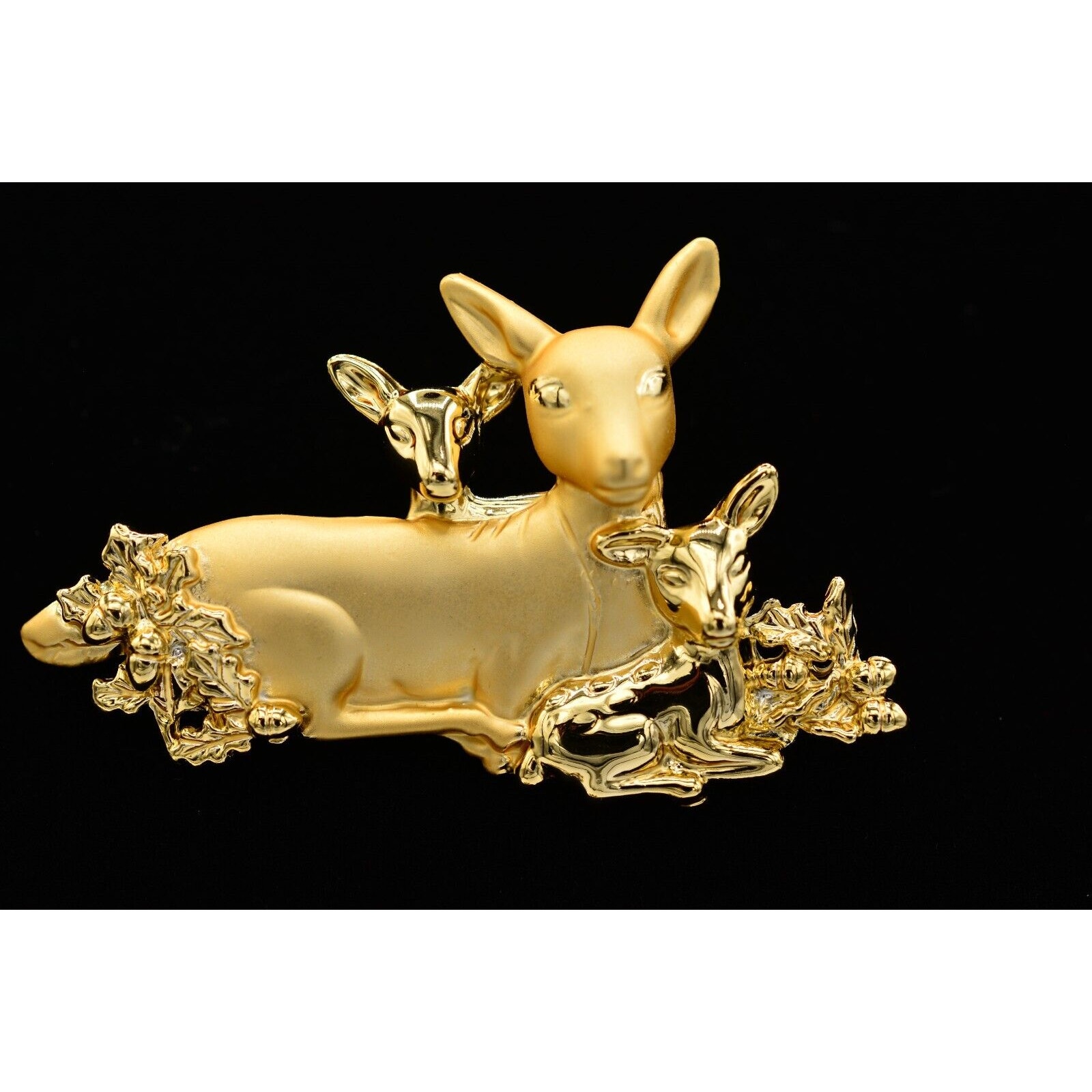 Danecraft Vintage Deer Pin Brooch Doe Brushed Gold Christmas Signed Nos 1980s 18$